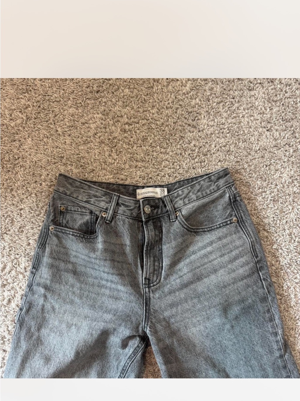Stradivarius High-Rise Gray Wash Jeans